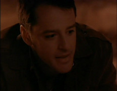 Кадр з фільму Темний день, світла ніч