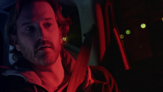 Кадр з фільму Небезпечний пасажир