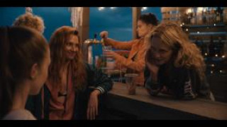 Кадр з фільму Проти вітру