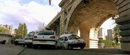 Кадр з фільму Таксі 2