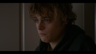 Кадр з фільму Поверни її назад