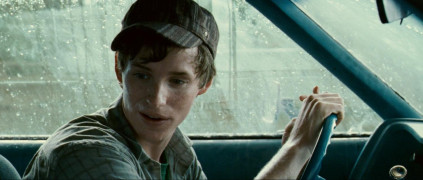 Кадр з фільму Жовта хусточка щастя