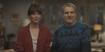 Кадр з фільму Сусіди зверху