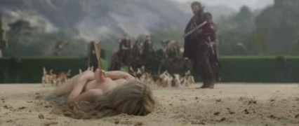 Кадр з фільму Красуня та чудовисько