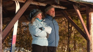 Кадр з фільму Далеко від неї