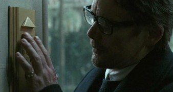 Кадр з фільму Жінка з п’ятого округу