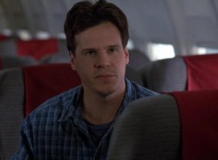 Кадр з фільму Турбулентність 2: Ті, що бояться літати