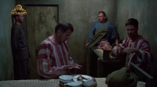 Кадр з фільму Ханой Хілтон