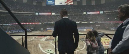 Кадр з фільму Голодний кролик атакує