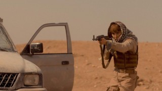 Кадр з фільму Близько