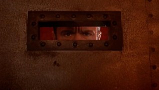 Кадр з фільму Шахраї