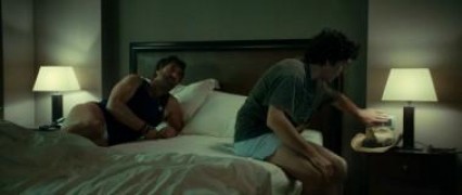 Кадр з фільму Не турбувати