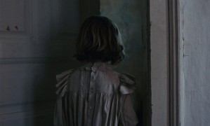 Кадр з фільму Дитинство лідера