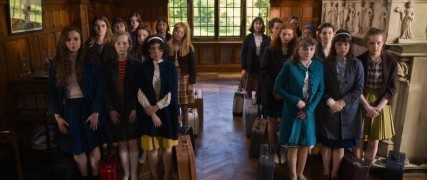 Кадр з фільму Школа хороших дружин