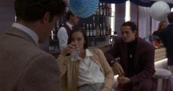 Кадр з фільму Гіркий місяць