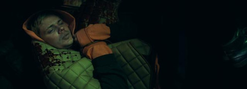 Кадр з фільму Під замком