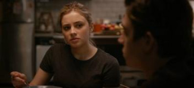 Кадр з фільму Після падіння