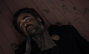 Кадр з фільму Фатальна спокуса