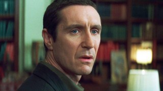 Кадр з фільму Королева проклятих