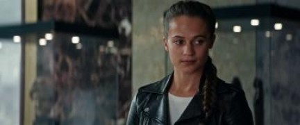 Кадр з фільму Розкрадачка гробниць: Лара Крофт