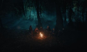 Кадр з фільму Плітки