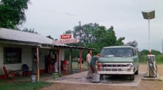 Кадр з фільму Техаська різанина бензопилою