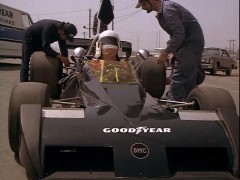 Кадр з фільму Бетсі