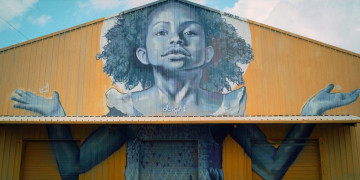 Кадр з фільму Висока Дівчина 2