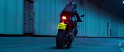 Кадр з фільму Кур'єр