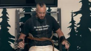 Кадр з фільму Диваки Форева