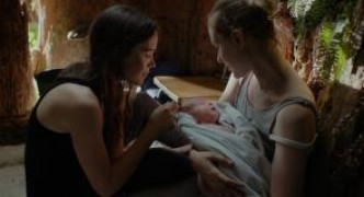 Кадр з фільму В ізоляції