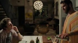 Кадр з фільму До Парижа, як до неба пішки