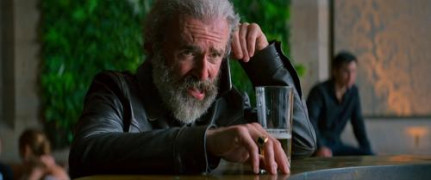 Кадр з фільму Покерфейс