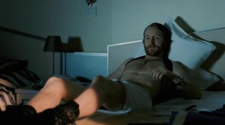 Кадр з фільму Всім потрібна Кет