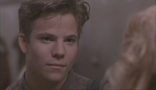 Кадр з фільму Врятуй мене