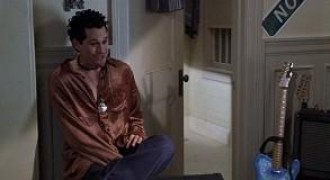 Кадр з фільму Самогубство у коледжі