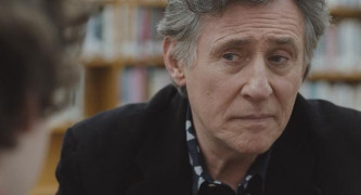 Кадр з фільму Голосніше, ніж бомби