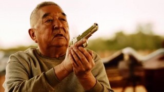 Кадр з фільму Тіньові вовки