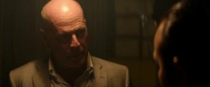 Кадр з фільму В облозі