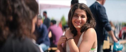 Кадр з фільму Плавчині