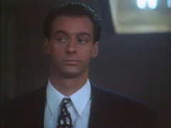 Кадр з фільму Поцілуйчик