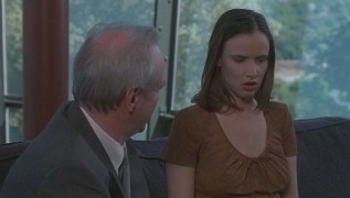 Кадр з фільму Шлях зброї