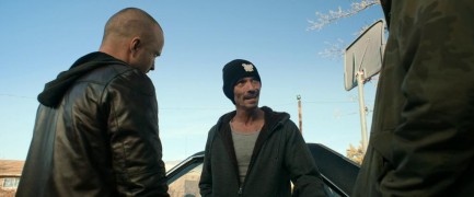 Кадр з фільму Ель Каміно: Пуститися берега