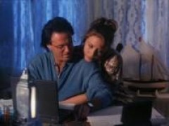 Кадр з фільму Сусід