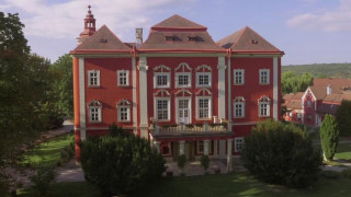 Кадр з фільму Божевільне королівство