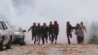 Кадр з фільму Придурки 2