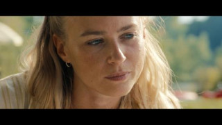 Кадр з фільму Поза юрисдикцією