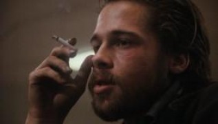 Кадр з фільму Надто молода, щоб померти