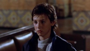 Кадр з фільму Всупереч смерті