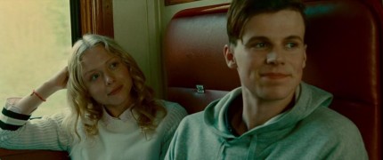 Кадр з фільму Убивства з листівками